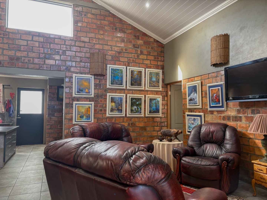 3 Bedroom Property for Sale in Stilbaai Wes Western Cape